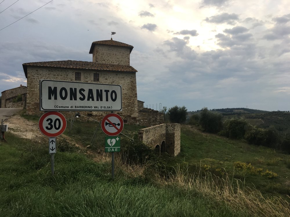 We passed through the hamlet of Monsanto on dusk with 340m to climb in 14km.